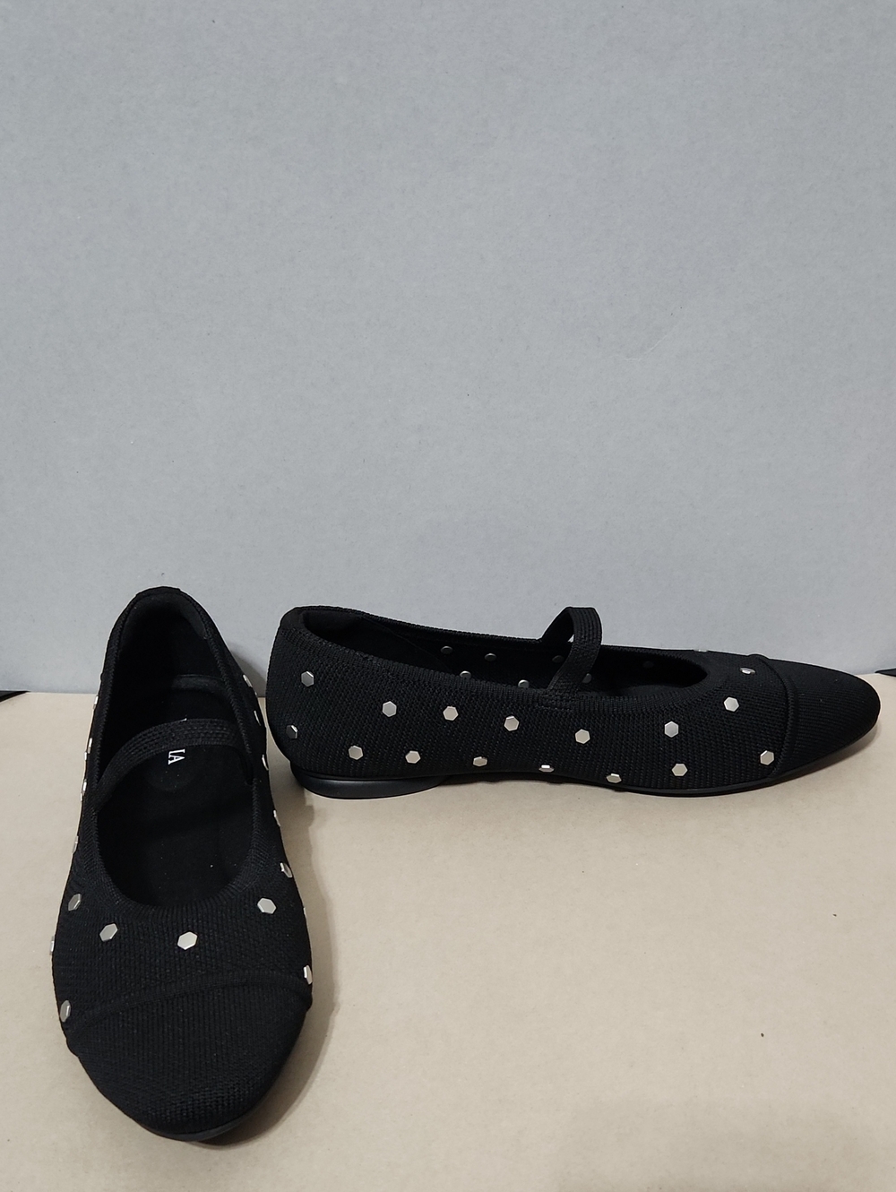 NIB Vivaia Tamia Mary Jane Studded Flats. Size 7.5 - Picture 2 of 10
